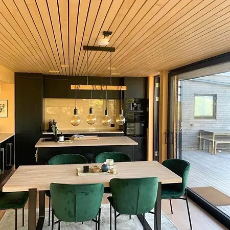 Tatil Evi Live Among Trees In An Architect Drawn Skjærhollen