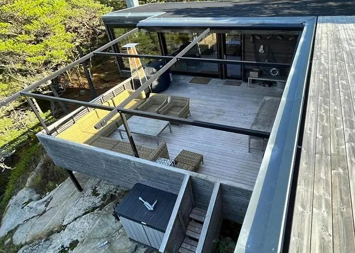 Live Among Trees In An Architect Drawn *